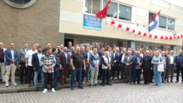Hollanda Türk Federasyonunun yeni halkası: Vlaardingen Türk Dayanışma Derneği binasının açılışı yapıldı